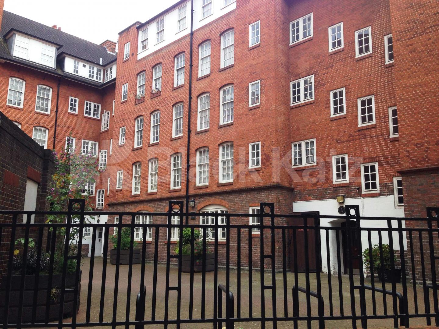 			NEW INSTRUCTION, 3 Bedroom, 1 bath, 1 reception Apartment			 Cureton Street, Pimlico